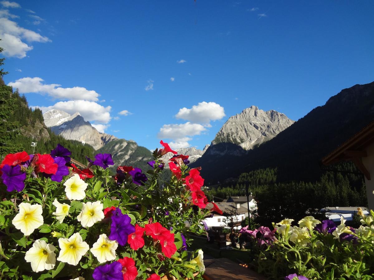 Hotel Al Viel B&B Canazei Luaran gambar